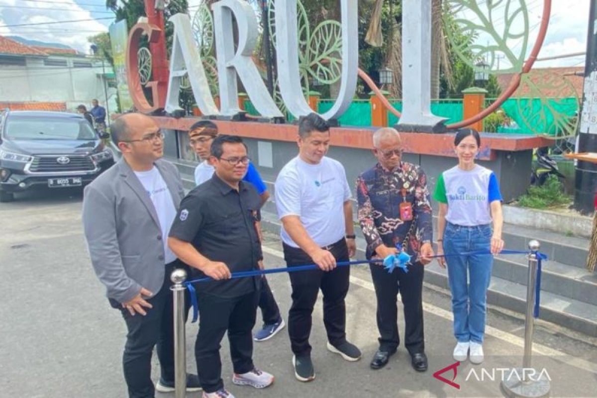 Pemkab Garut tuntaskan 50,2 km jalan aspal plastik