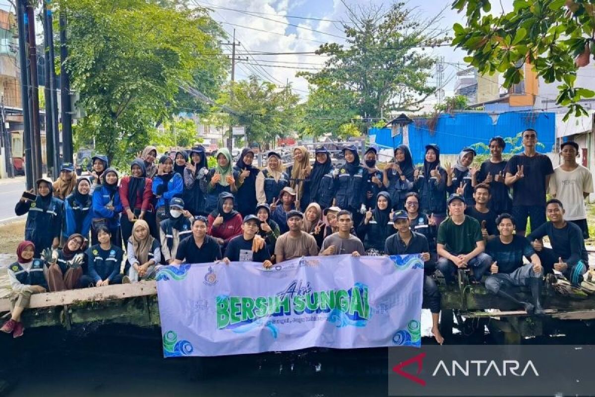 Pemuda Bakti Banua ajak masyarakat peduli kebersihan sungai