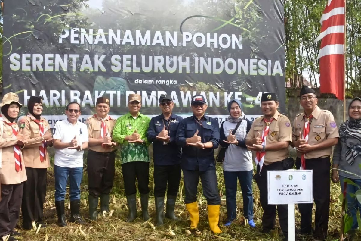 Pemkab Kubu Raya tanam 625 bibit pohon pada Hari Bakti Rimbawan