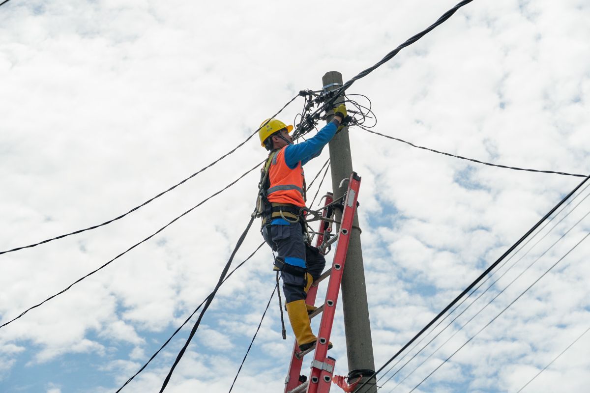 PLN Jatim targetkan penjualan tenaga listrik 10,4 TWh pada kuartal I