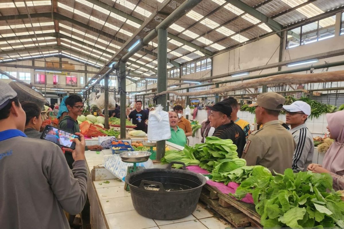 Bangka Tengah siapkan tim khusus pantau harga bahan pokok