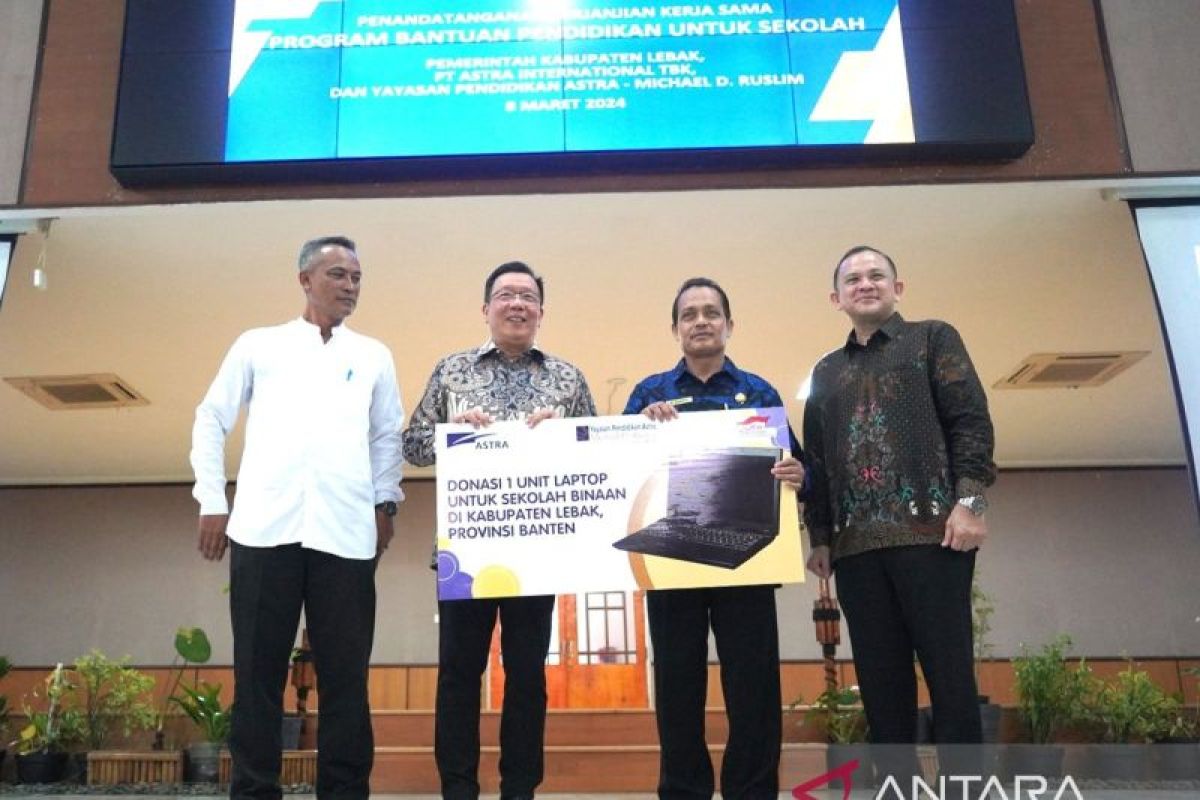 Astra berikan bantuan pendidikan ke sekolah di Kabupaten Lebak