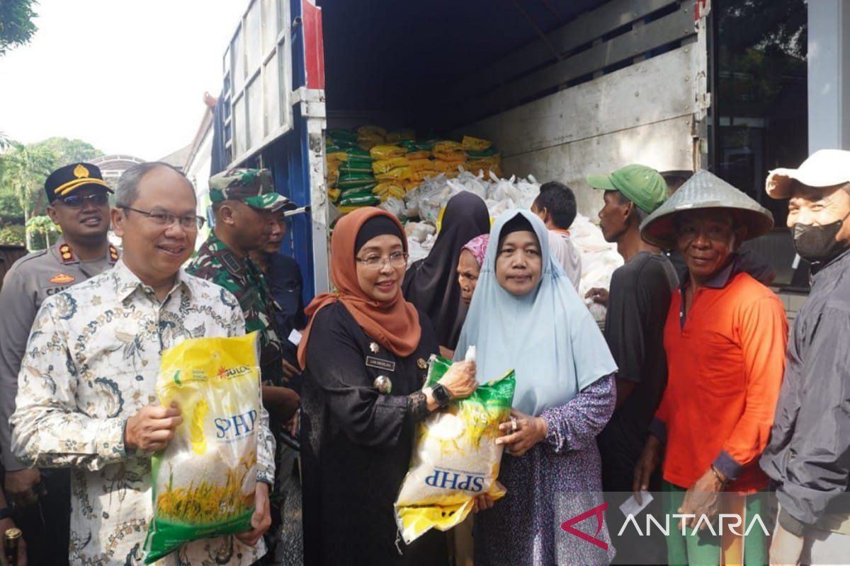 Operasi pasar, Pemkab Batang sediakan 400 paket sembako