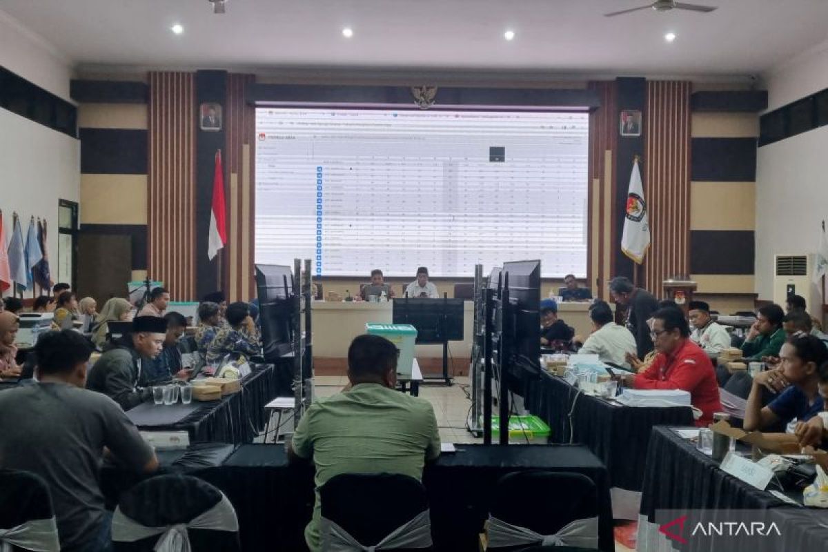 Tersisa satu kecamatan, KPU Surabaya belum selesaikan pleno