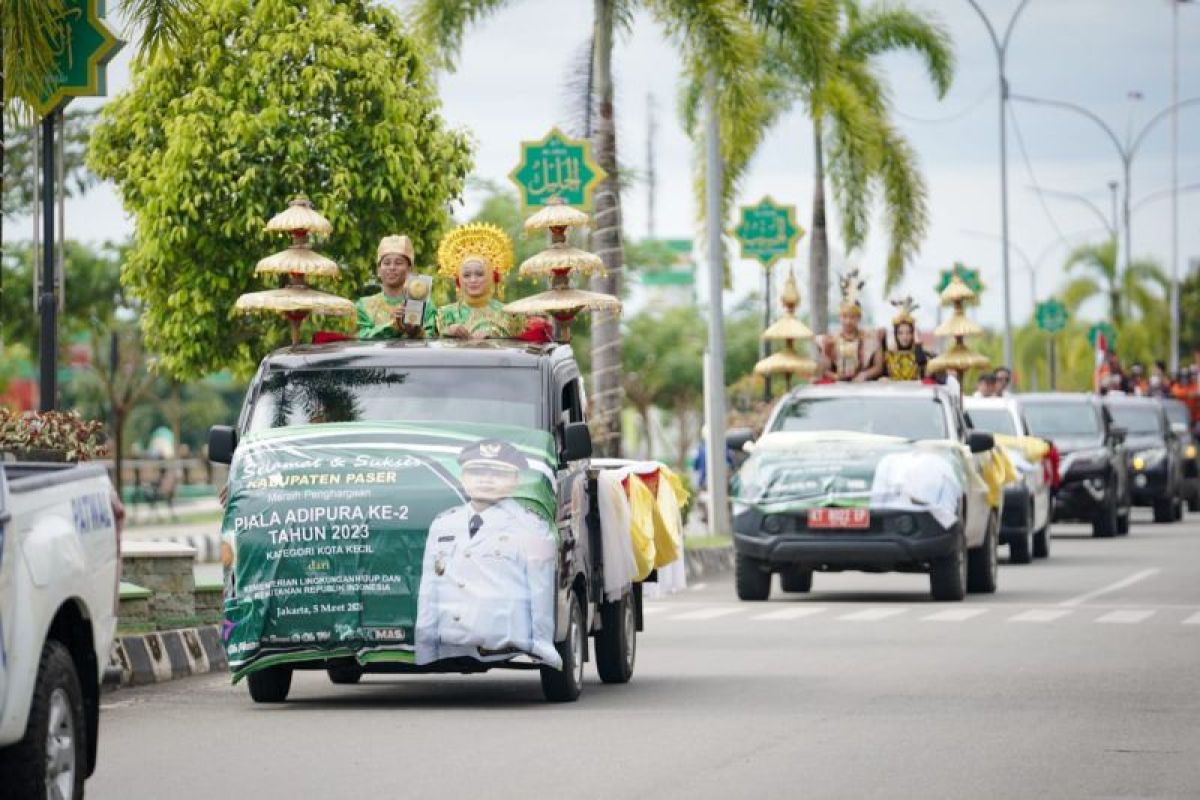 DLH Paser arak Piala Adipura keliling Tanah Grogot