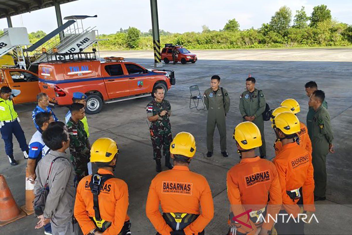 Tim SAR temukan puing-puing pesawat Smart Aviation