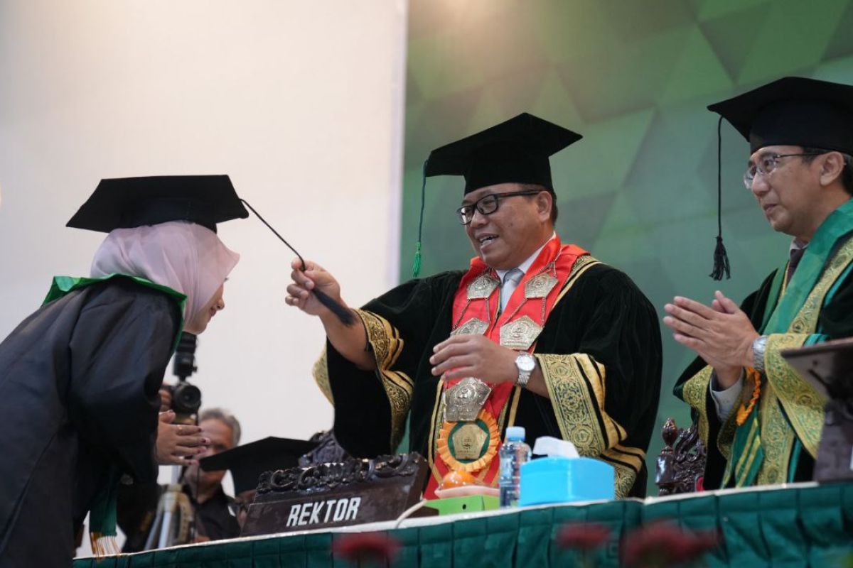 12 mahasiswa mancanegara ikuti wisuda di Unissula Semarang