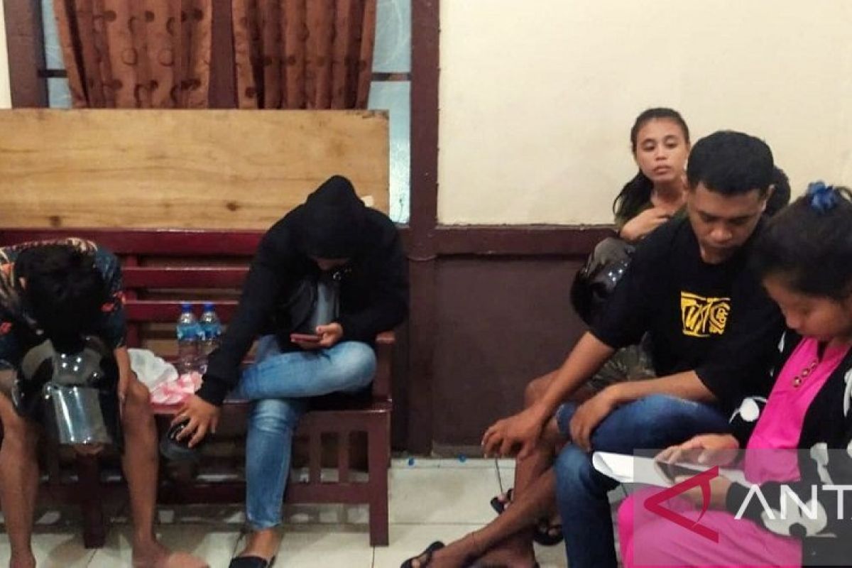 Aparat TNI-Polri Ambon razia pasangan mesum jelang ramadhan