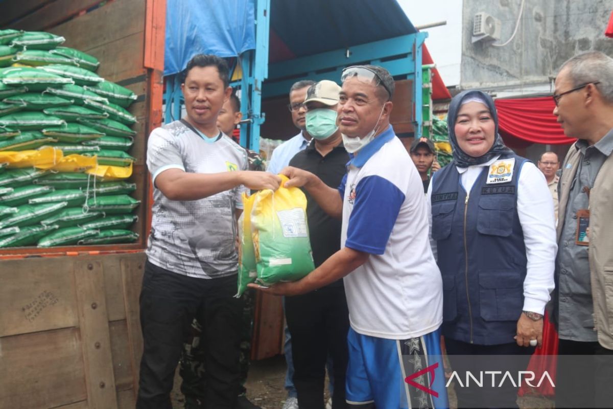 Pemkab Bogor jual murah 50 ton beras melalui operasi pasar kendalikan harga jelang Ramadhan