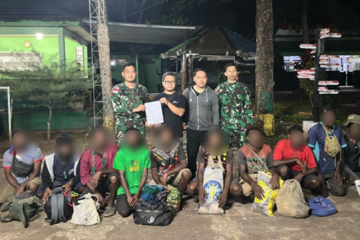 Satgas TNI amankan 10 WN PNG melintas jalur ilegal perbatasan