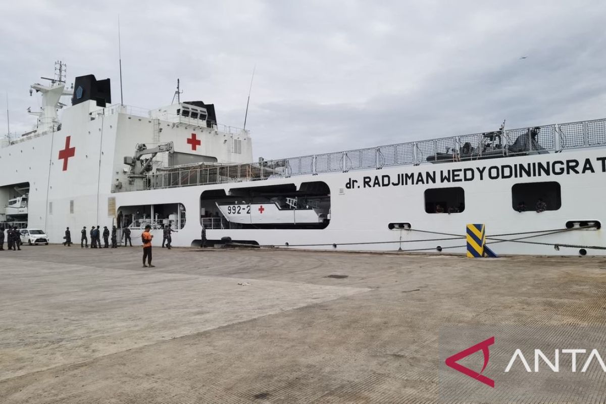 KRI Radjiman tiba di perairan Indonesia dari Gaza