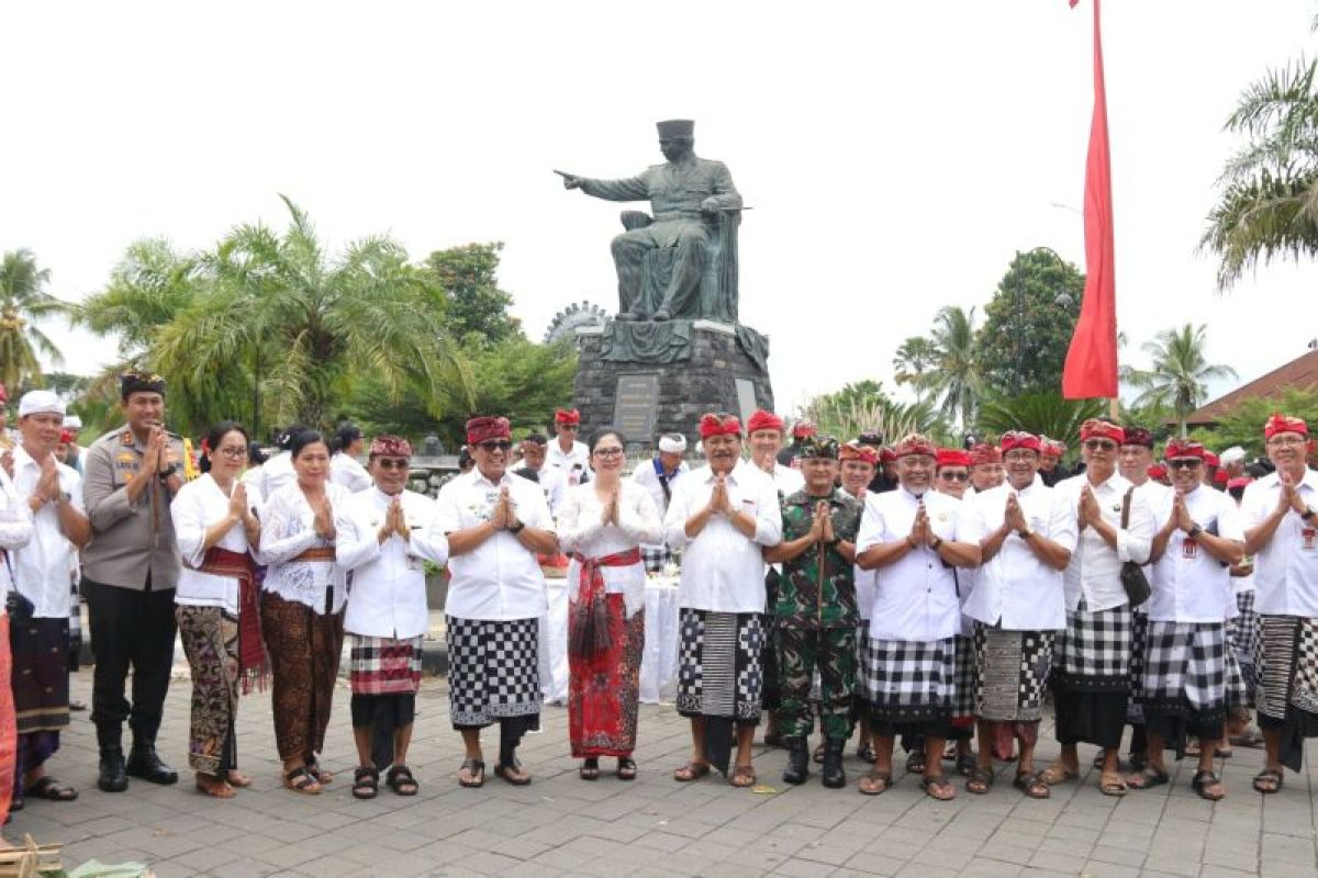 Bupati Tabanan minta jajaran maknai Tawur Kesanga momentum berbenah