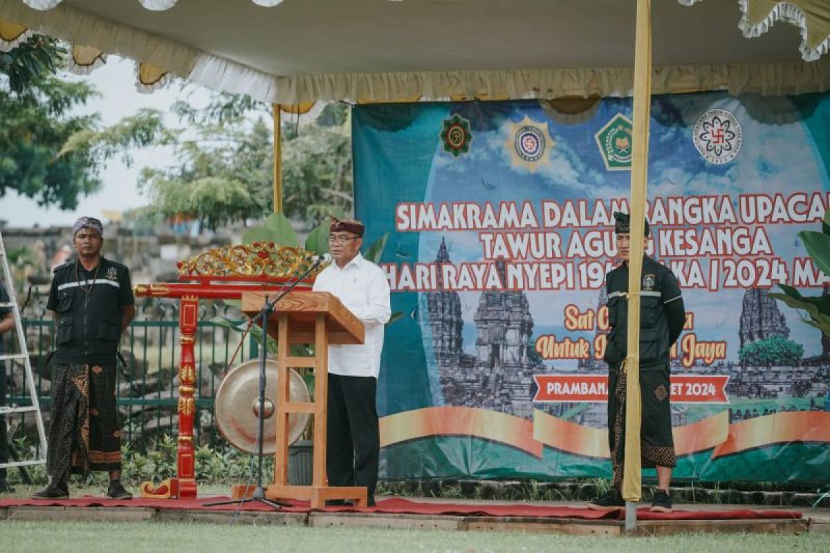 Menko PMK Muhadjir hadiri Tawur Agung Kesanga di Candi Prambanan