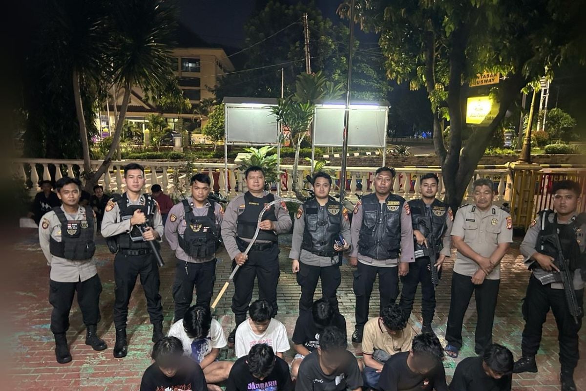 Polisi tangkap remaja bersenjata tajam di Jakbar