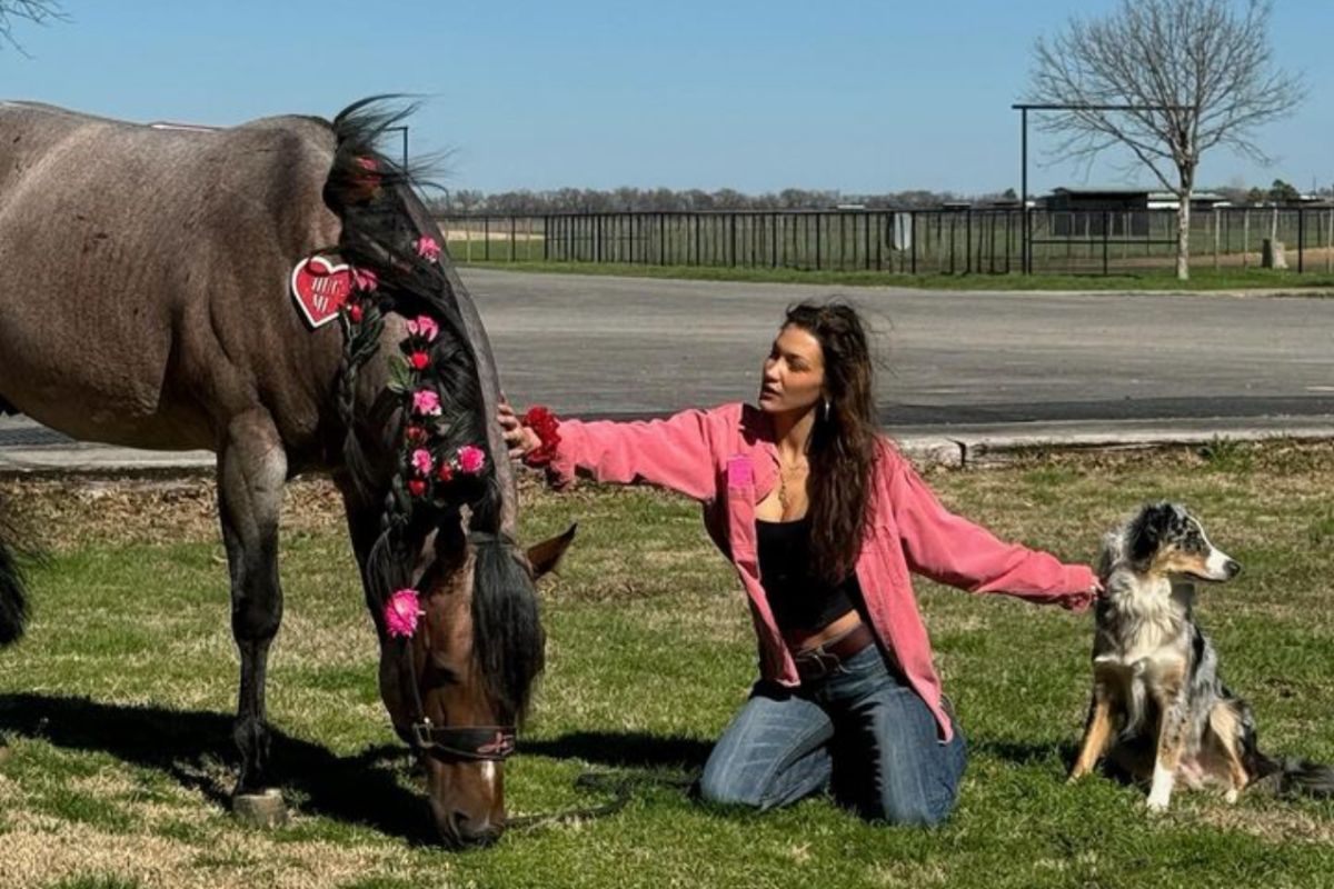 Bella Hadid dan pacar barunya hadiri acara Texas Rodeo