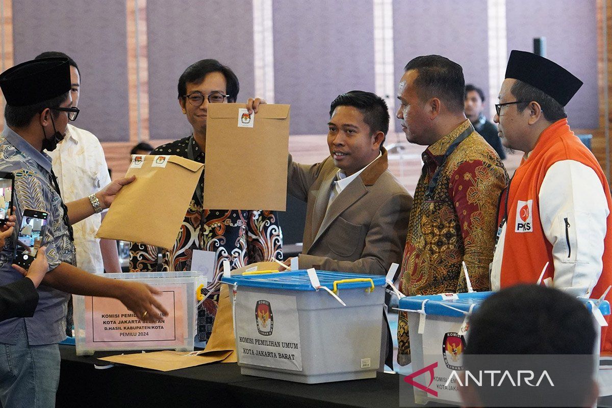KPU DKI rampungkan rekapitulasi penghitungan suara Pemilu 2024