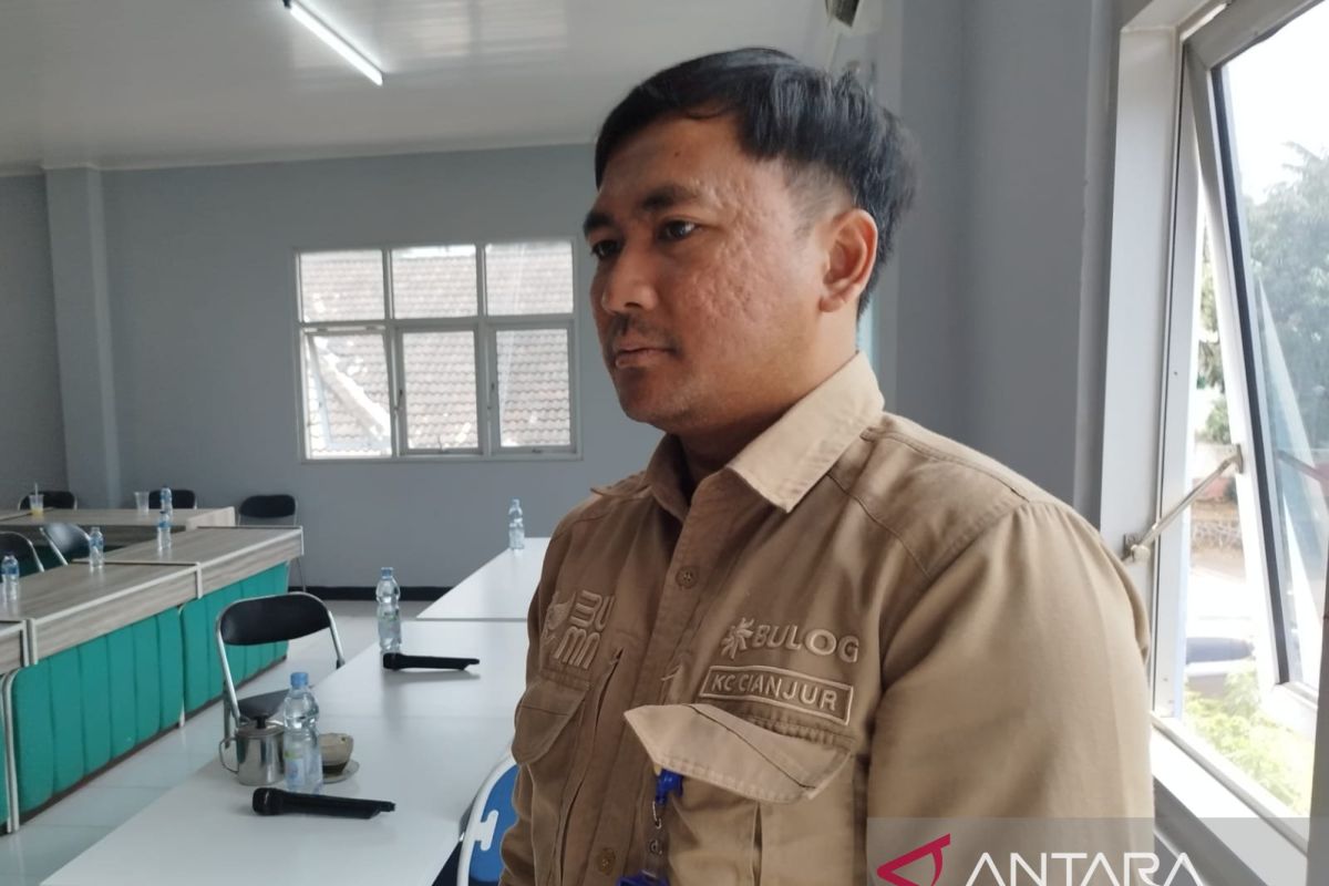 Bulog Cianjur catat harga beras turun Rp 2.000 per kilogram