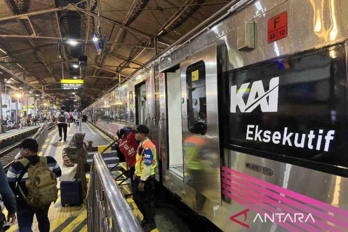 KAI tambah 344 tiket angkutan Lebaran di Stasiun Gambir-Pasar Senen