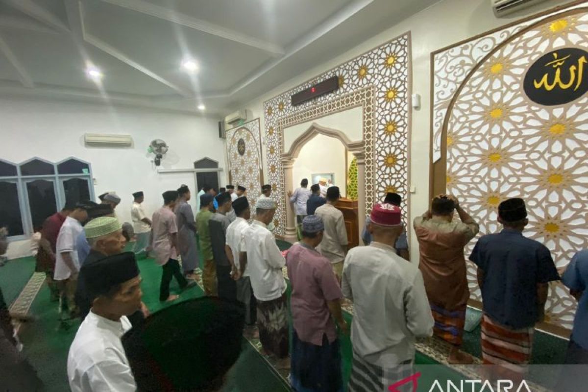 Tarawih perdana, Masjid Baitul Mutaqin dipadati jamaah
