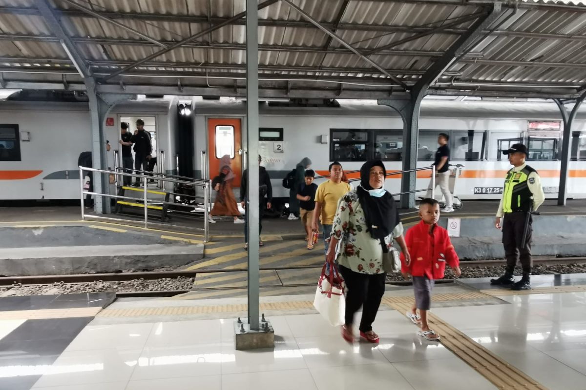 Okupansi penumpang KA di Daop 9 Jember meningkat saat libur Nyepi