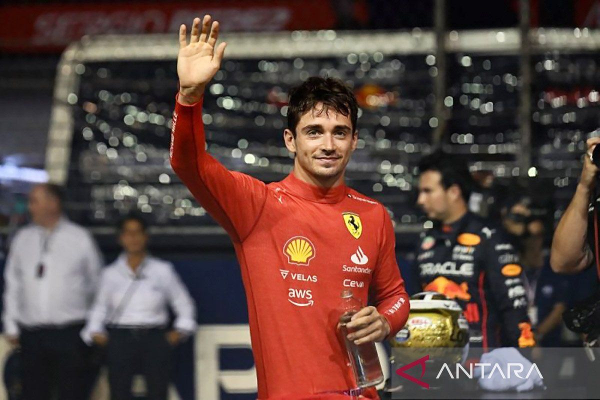 Pembalap Leclerc pimpin sesi latihan di GP Australia