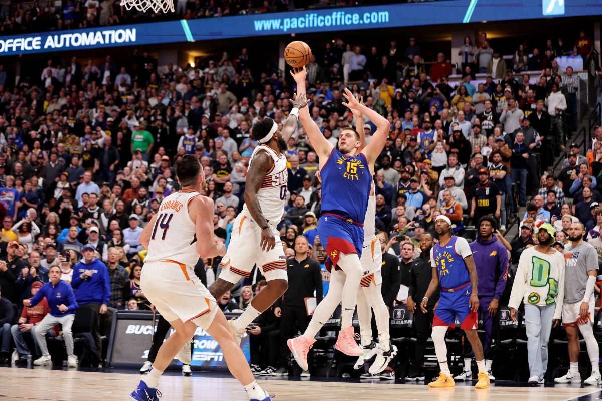 Jokic cetak triple-double bawa Nuggets ke peringkat dua NBA