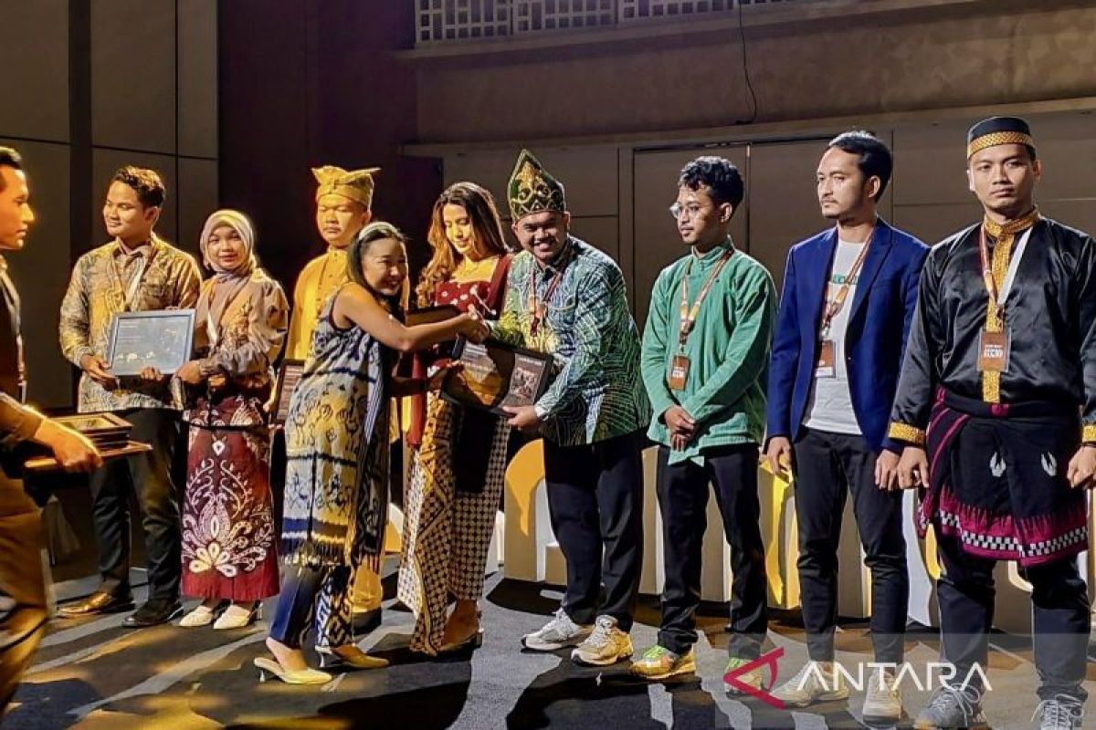 Pemuda Kalimantan Selatan dinobatkan sebagai tokoh muda inspiratif Indonesia