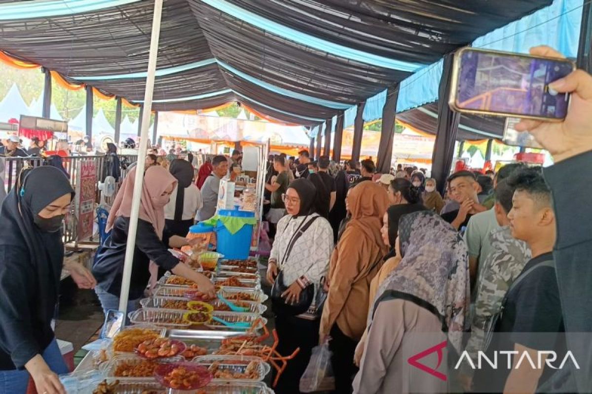 Wisata Belanja Ramadhan di Samarinda ramai dikunjungi warga