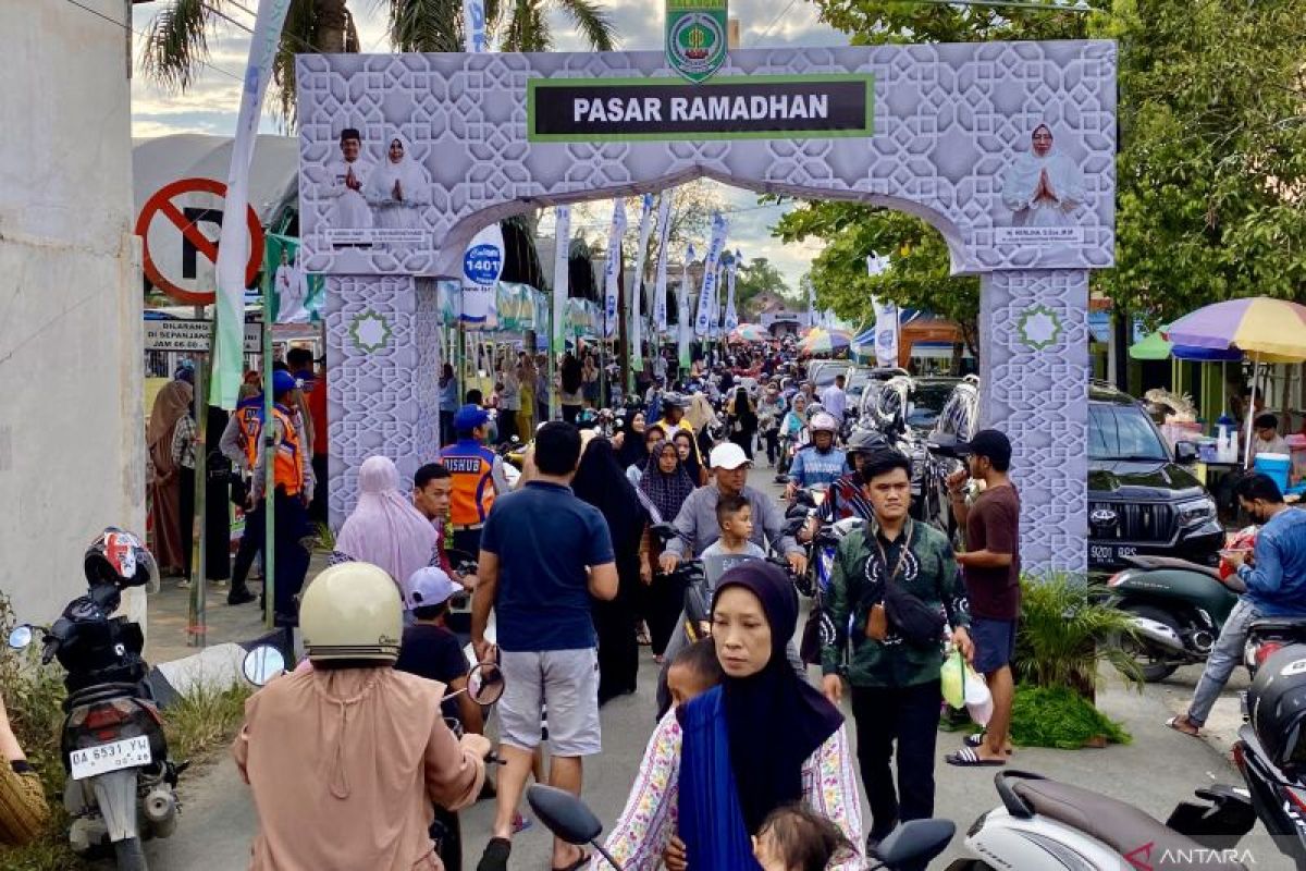Ratusan UMKM warnai pasar Ramadhan di Kabupaten Balangan