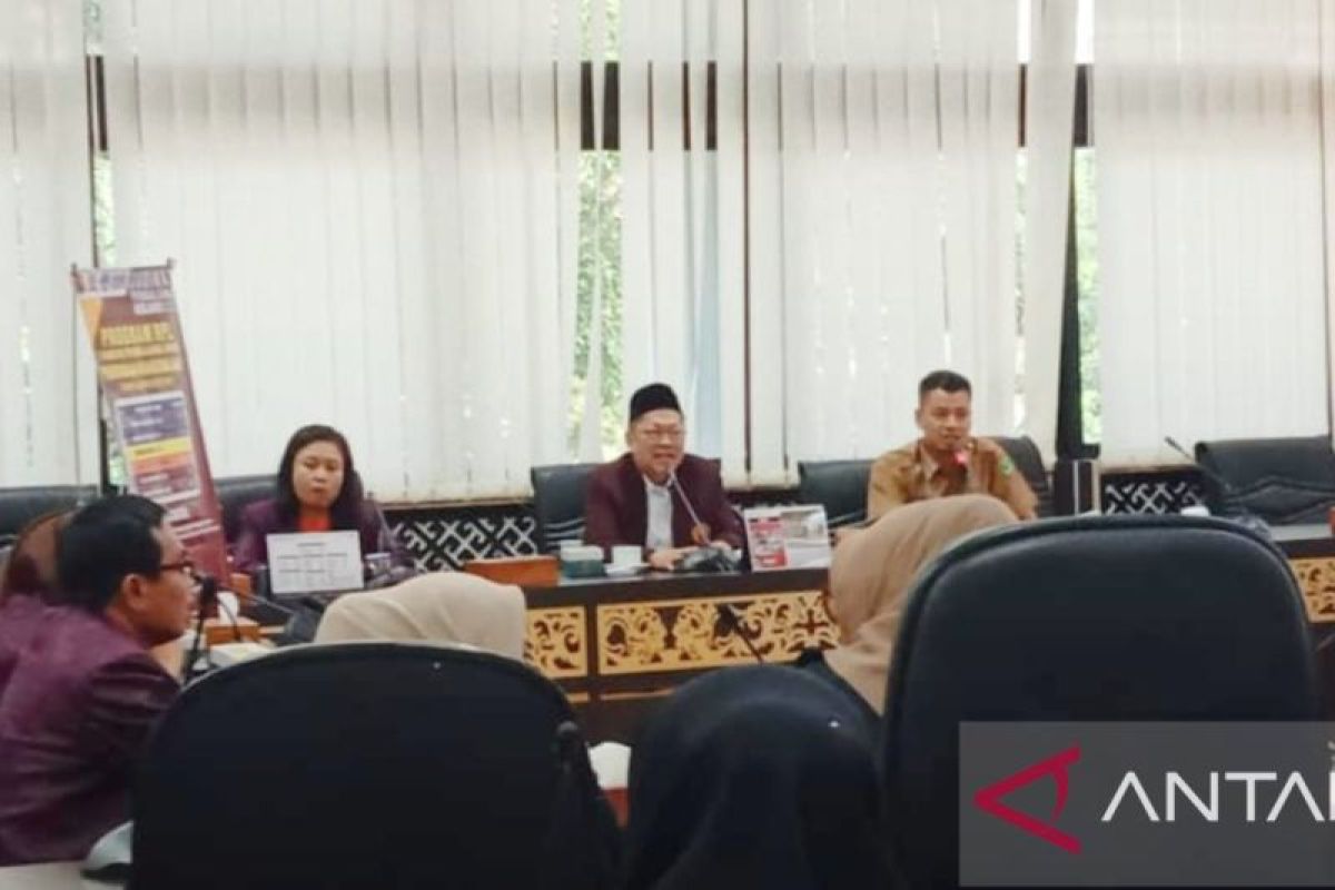 Unes Padang audiensi ke DPRD Sumbar