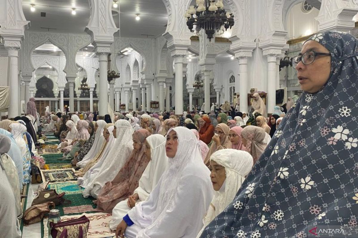 Ini sebabnya Mesjid Raya Baiturrahman Banda Aceh dipadati jamaah saat Ramadhan