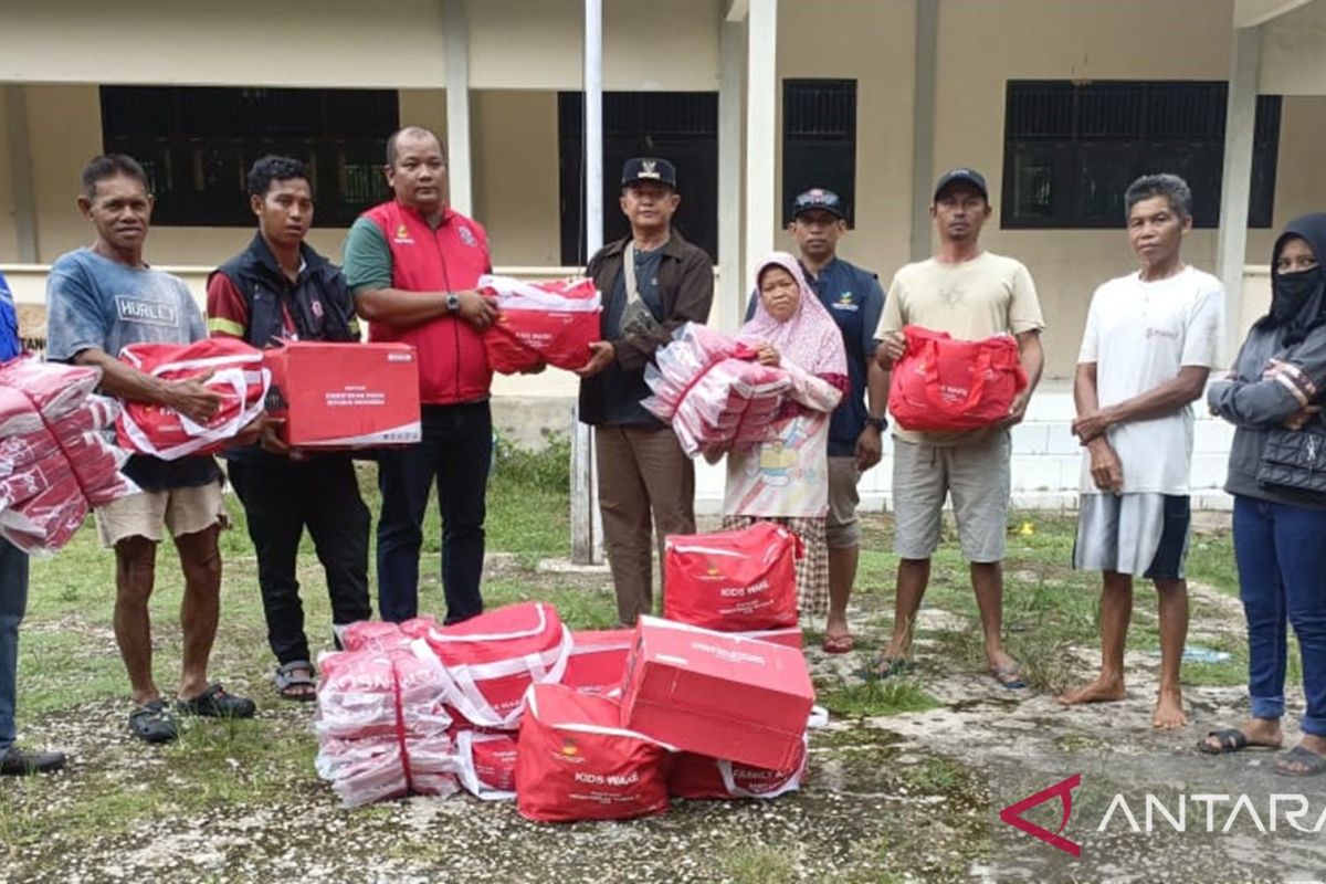 Ministry provides aid to flood-hit in West Kalimantan