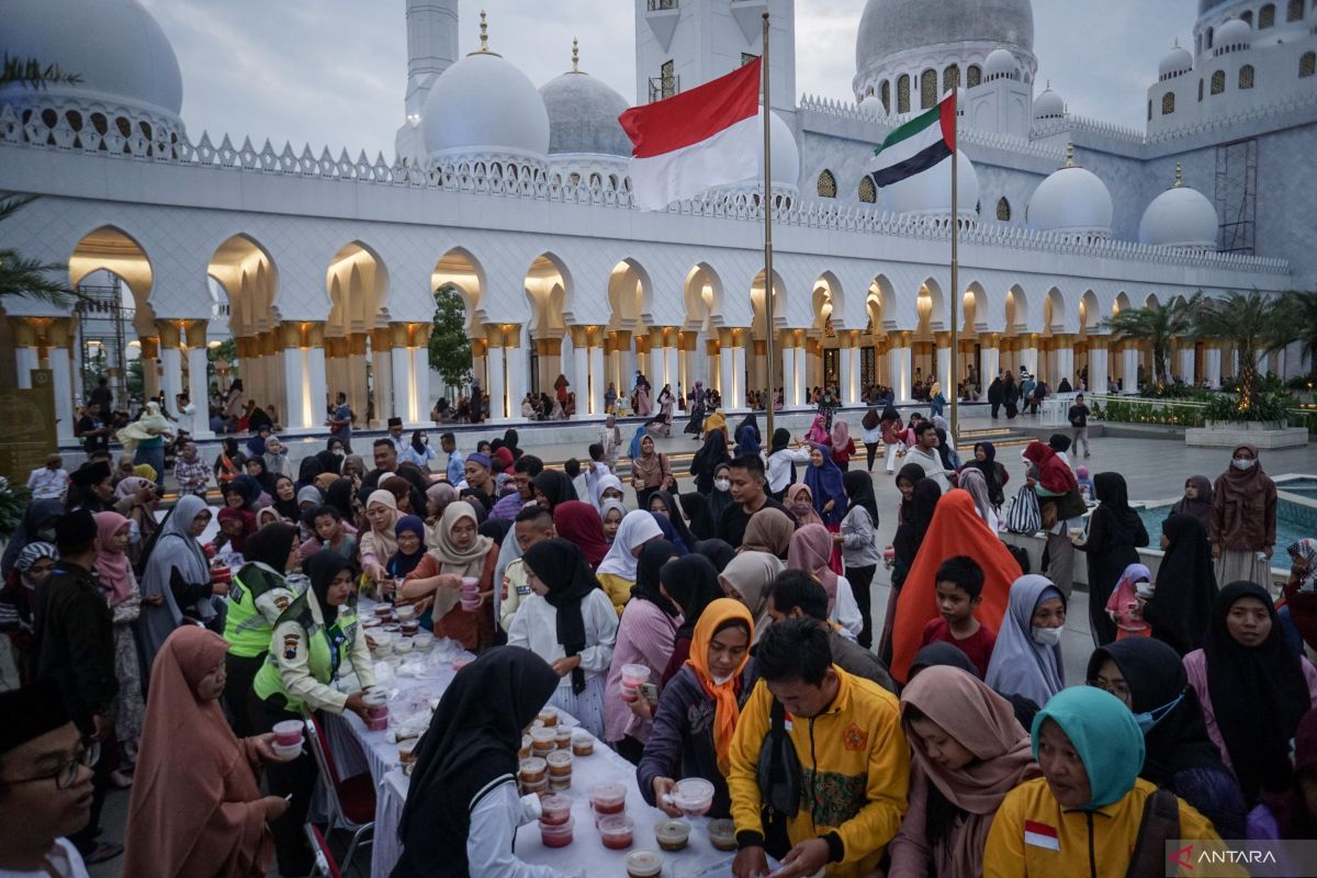 Niat puasa Senin Kamis lengkap Arab dan latin serta artinya