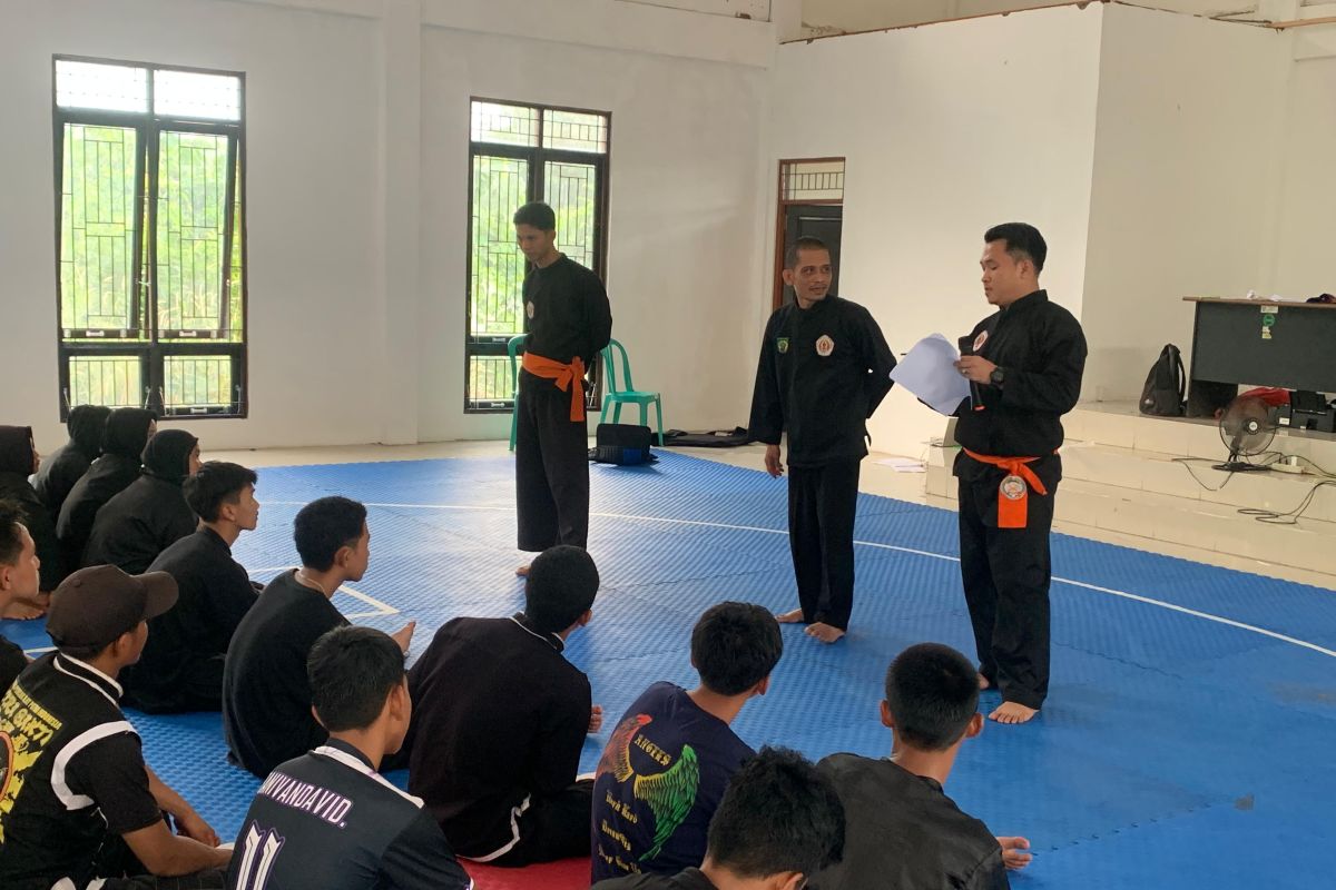 Dewan Balangan berikan dukungan moril kepada atlet pencak silat