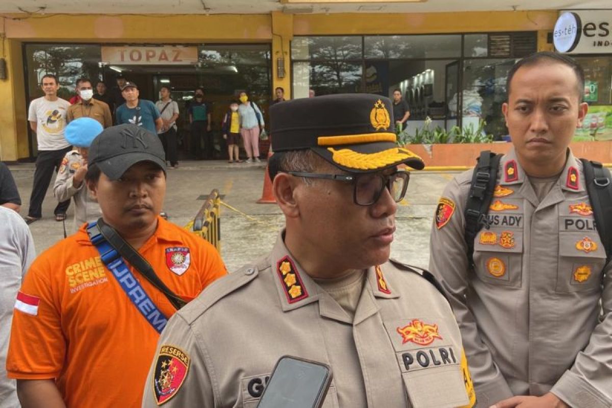 Polisi periksa ulang lokasi bunuh diri sekeluarga di Jakut