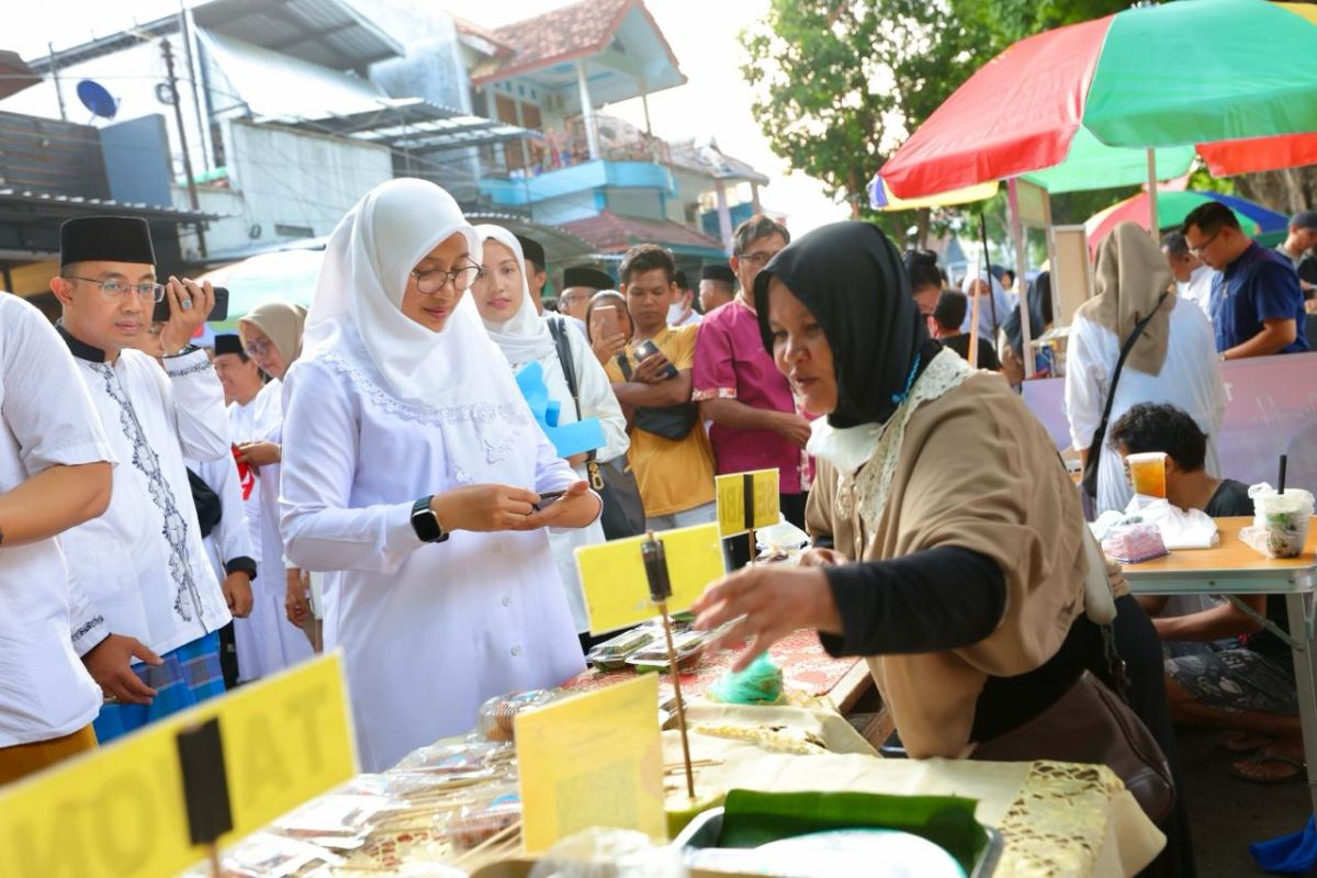 Pemkab Banyuwangi geliatkan perekonomian lewat pasar takjil Ramadhan