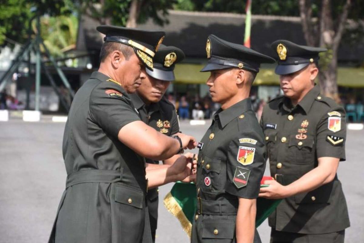 Kasdam XIII/Merdeka lantik 40 prajurit TNI AD