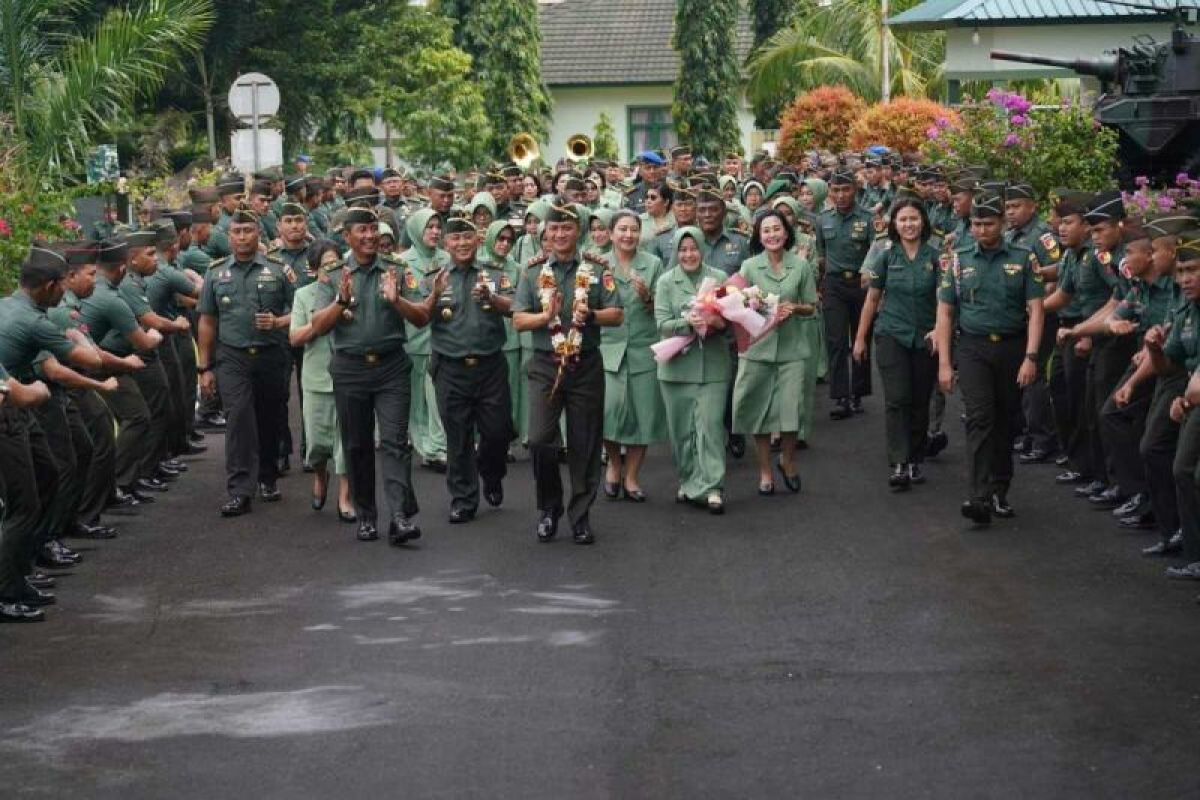 Kodam XIII/Merdeka gelar tradisi penjemputan dan penerimaan Pangdam baru