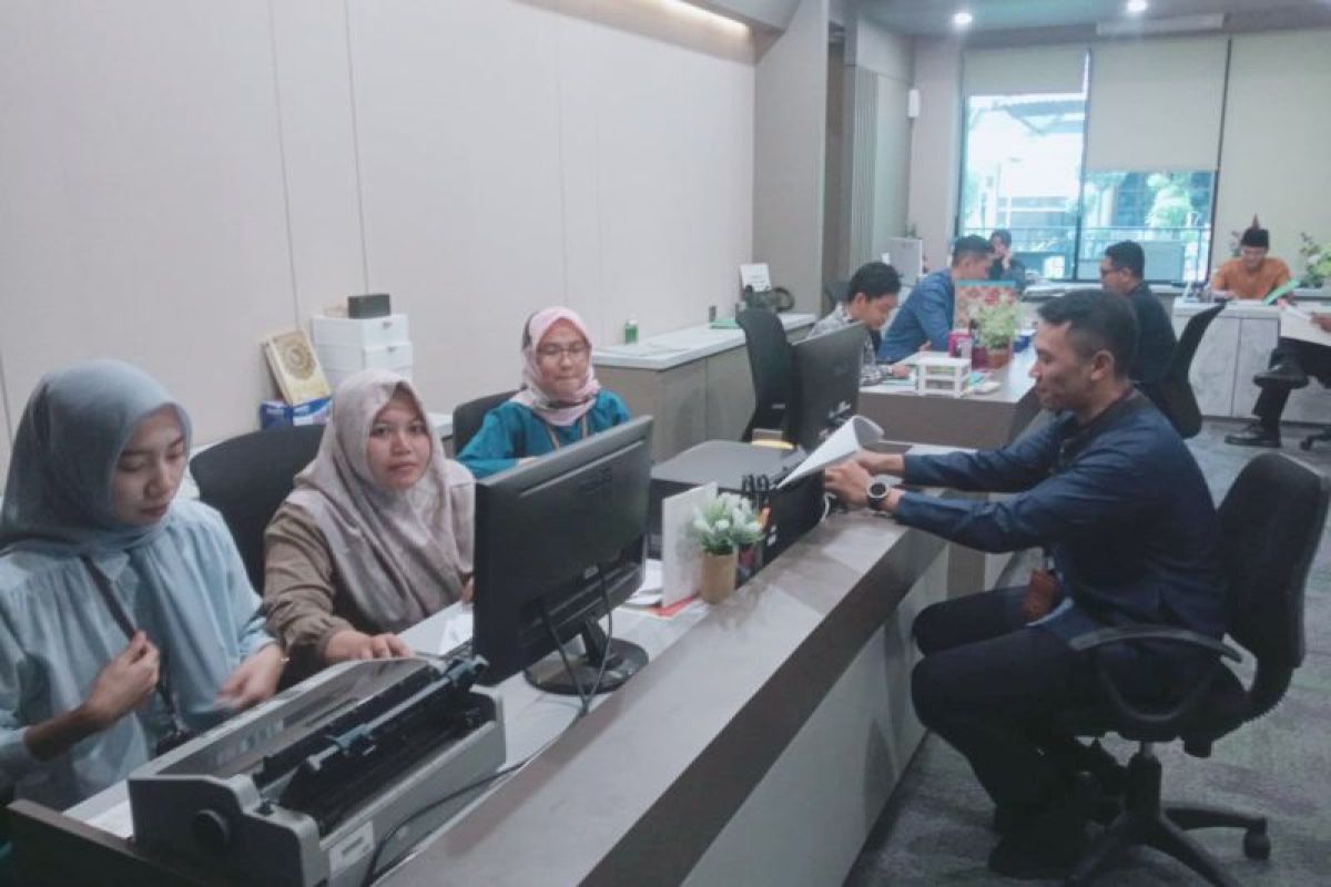 Wali Kota ingatkan kinerja pegawai Pemkot Mataram tak kendur selama puasa
