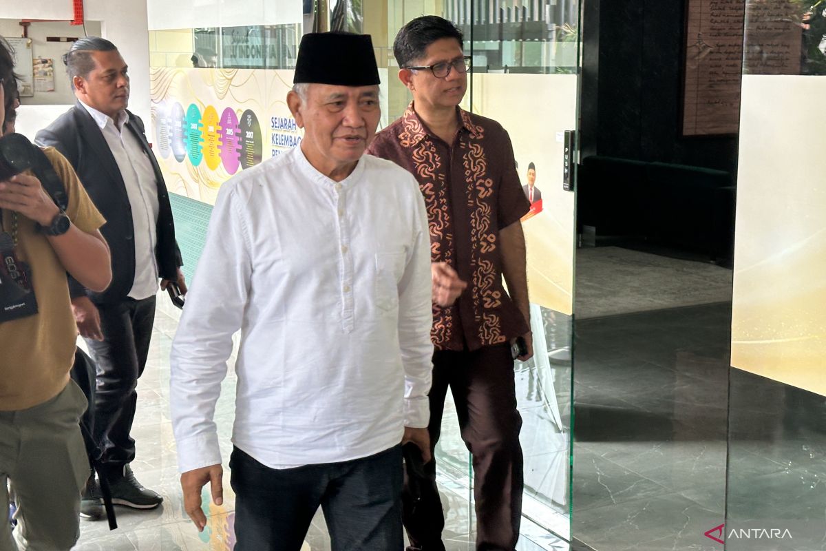 Mantan Ketua KPK Agus Rahardjo laporkan dugaan kecurangan pemilu ke Bawaslu RI