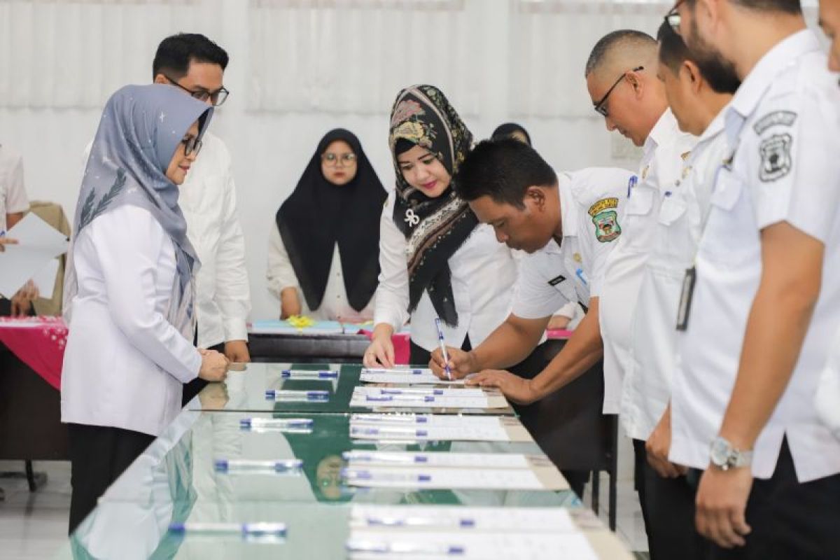 SPPT PBB Pematangsiantar diserahkan ke camat, target Rp12,5 miliar