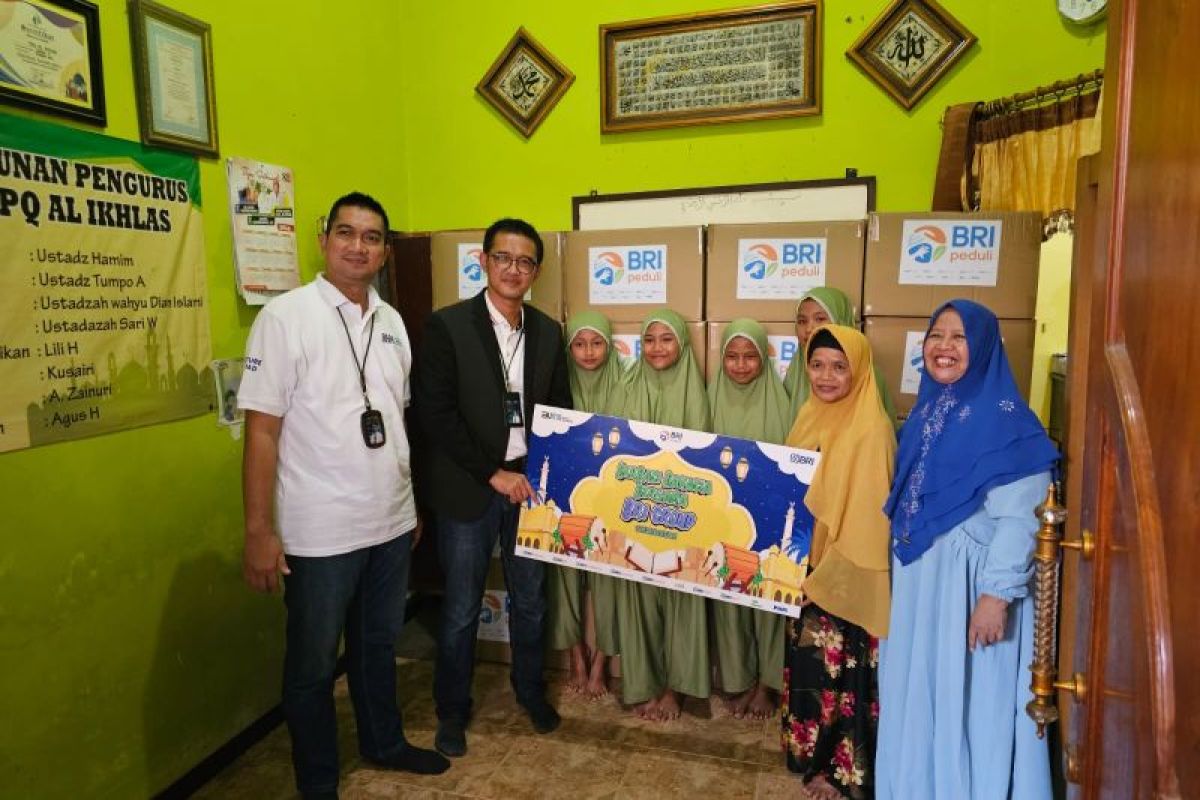 BRI Kapas Krampung bagi sembako Ramadhan 2024