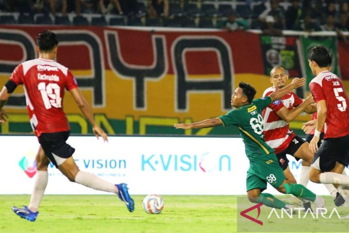 Imbangi Persebaya 0-0, Madura United masuk empat besar klasemen