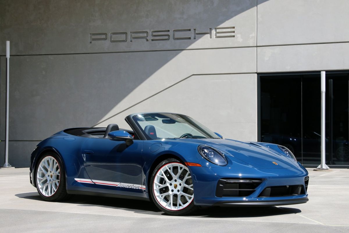 Porsche 911 Hybrid pertama akan debut 2024