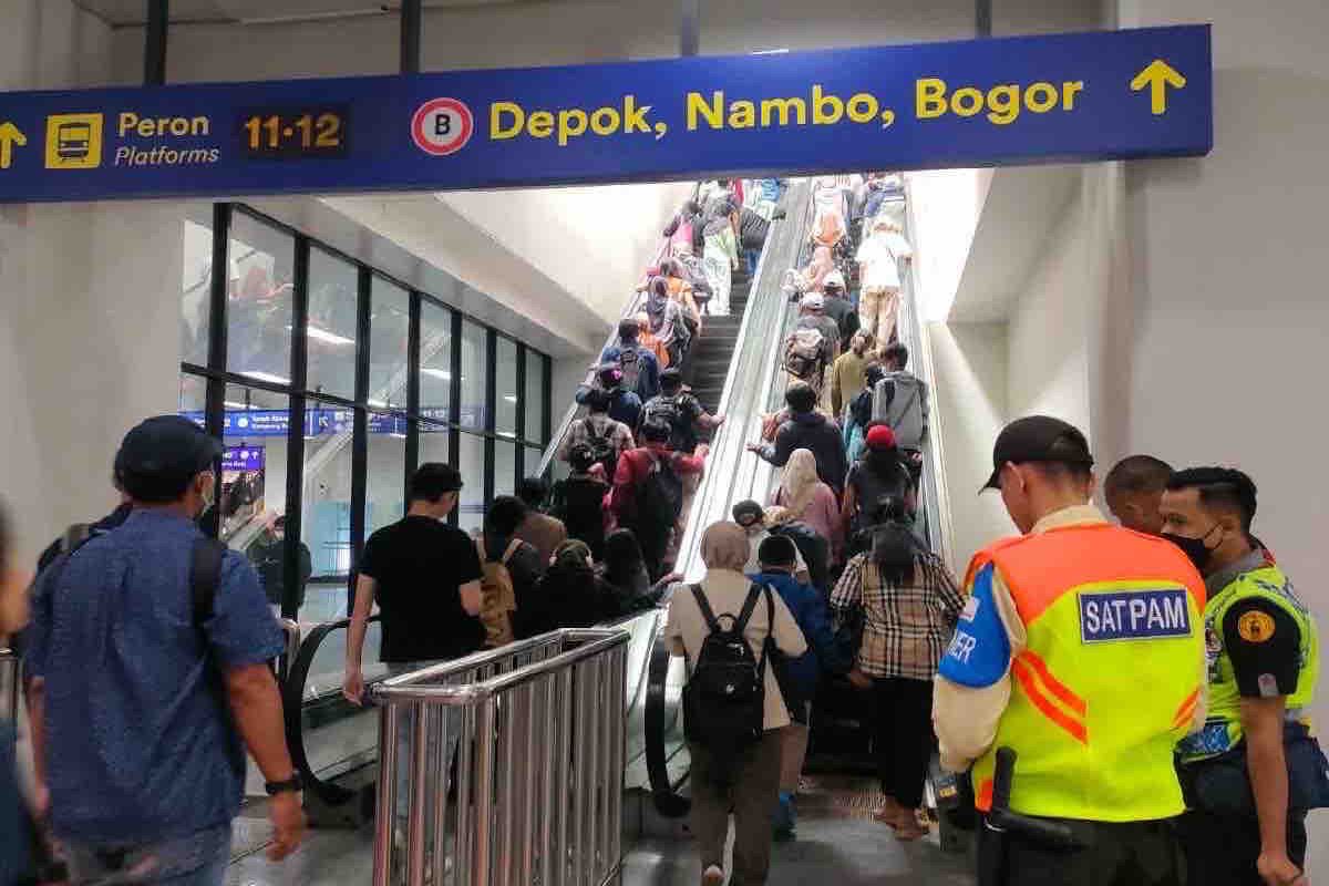 DJKA pastikan eskalator Stasiun Manggarai siap layani penumpang