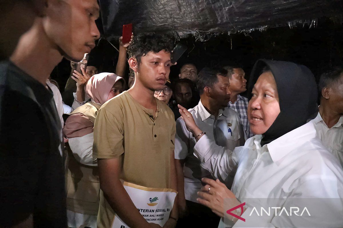 Mensos beri bantuan untuk ahli waris korban longsor di Padang Pariaman