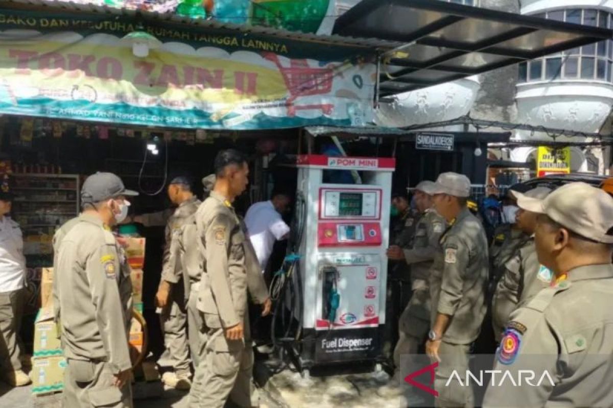 Satpol PP Balikpapan tertibkan pom mini setelah lebaran Idul Fitri