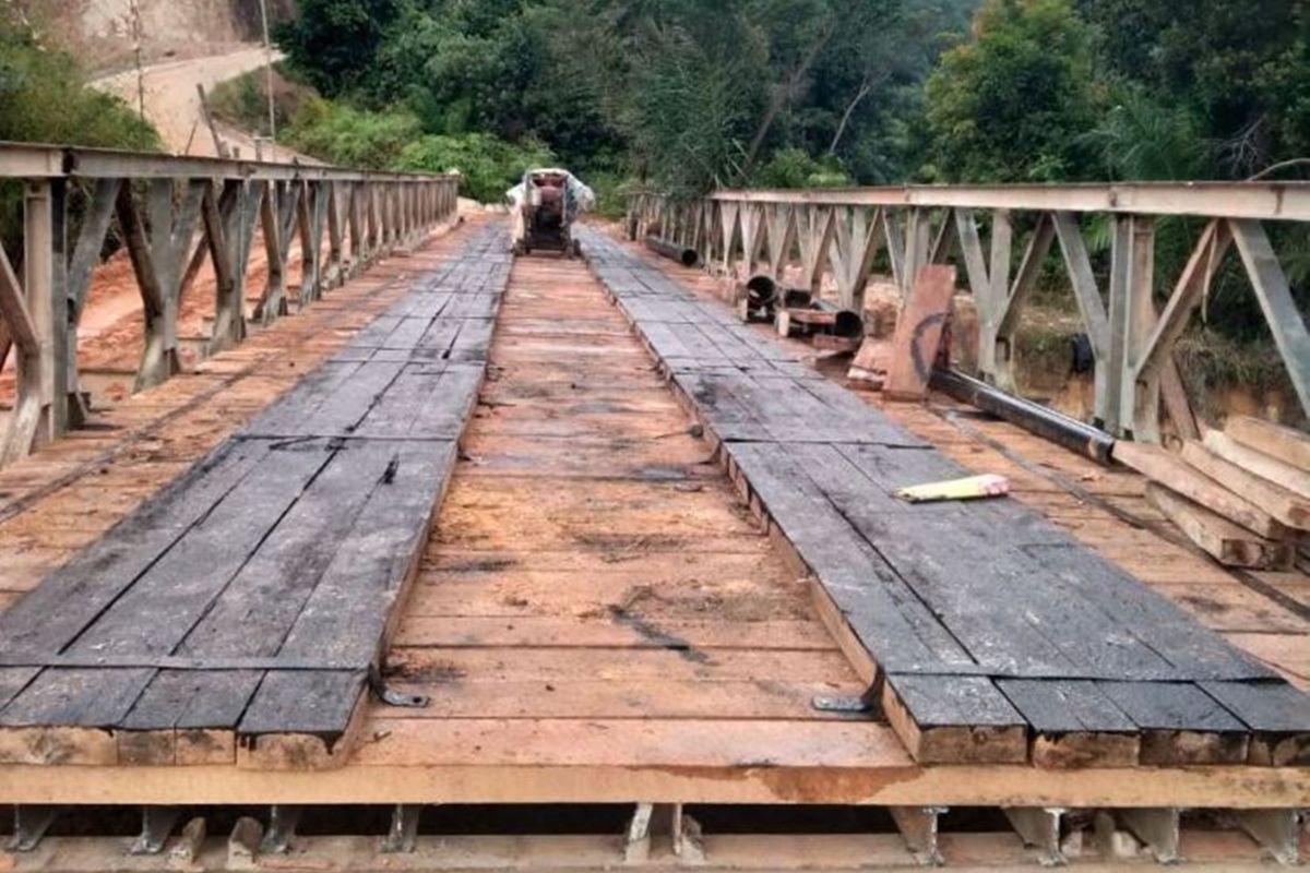 Jembatan sementara Rokan Hulu hampir selesai