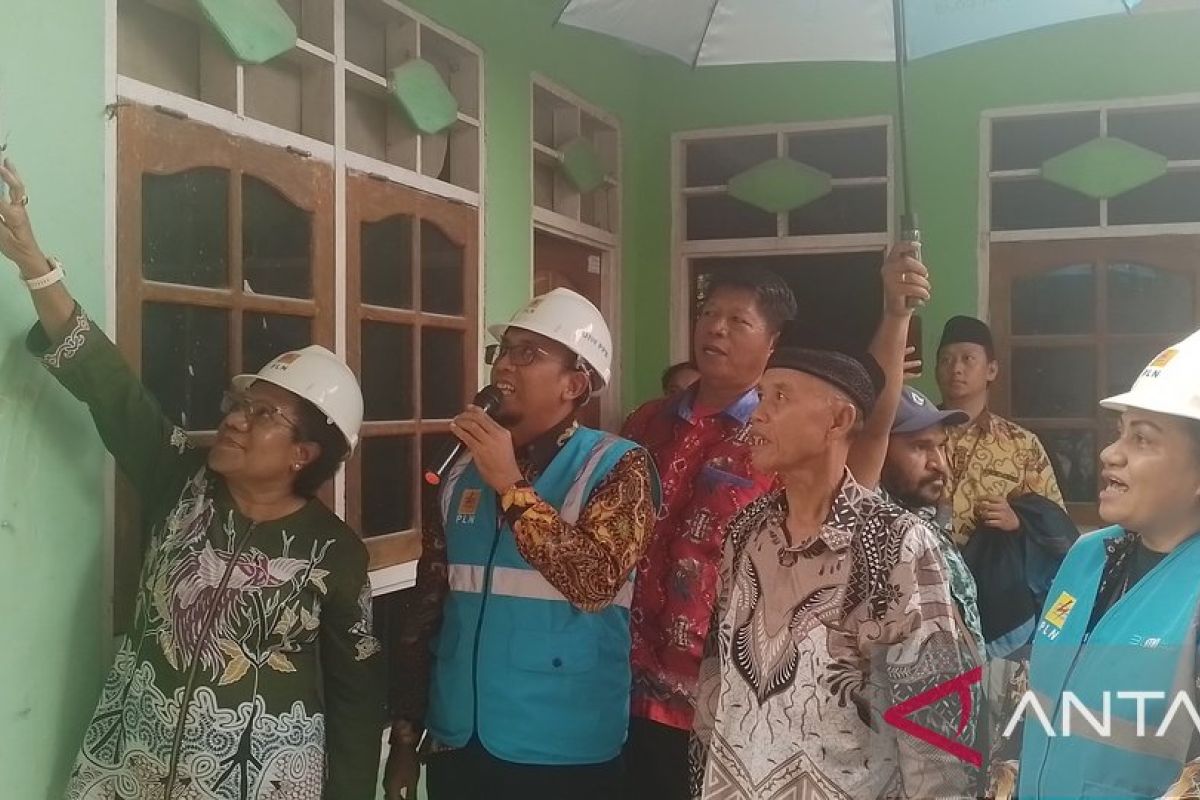 177 pelanggan baru di Papua-Papua Barat dapat penerangan listrik