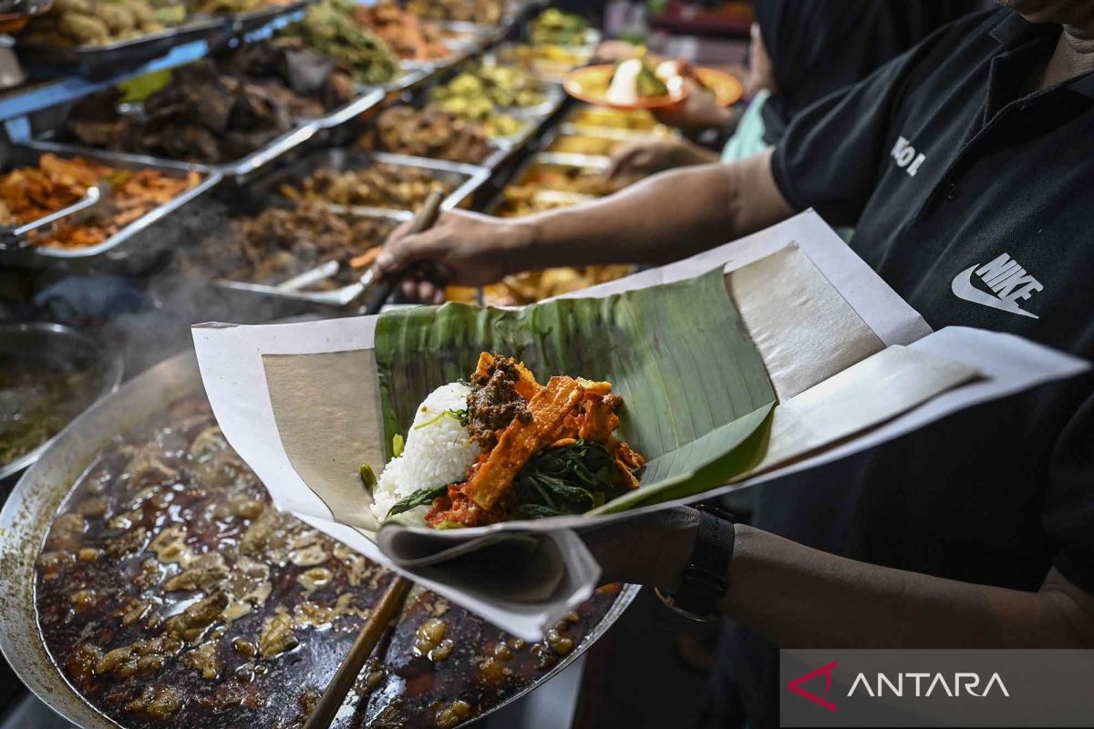 Perbedaan nasi padang dan nasi kapau